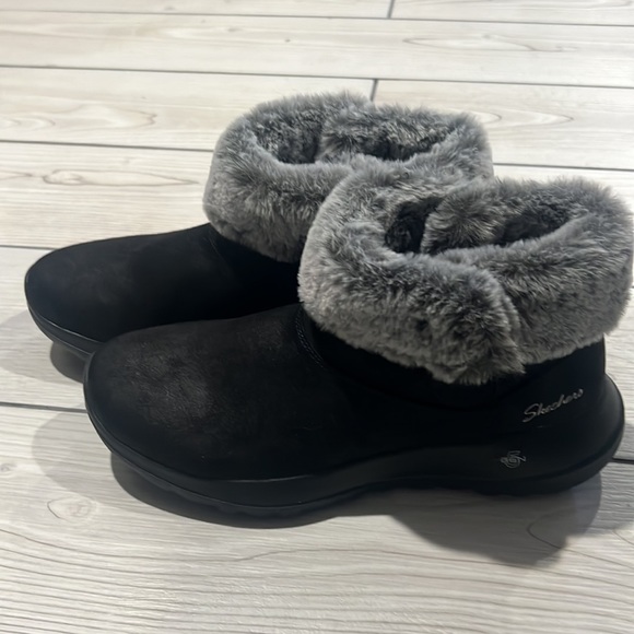 SKECHERS ON-THE-GO JOY SAVVY BOOT - Picture 2 of 11